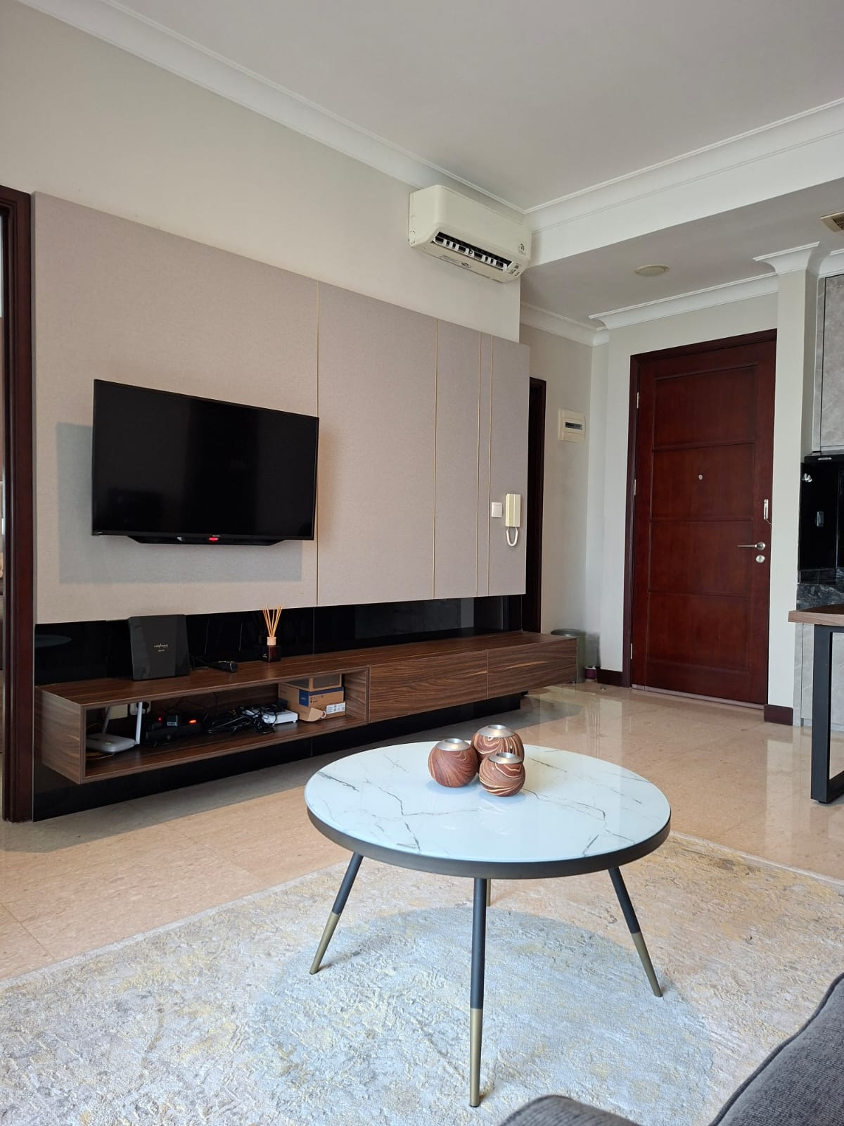 Apartemen Permata Hijau Suites 2BR Lantai 17 Full Furnish Disewakan, foto 3 dari 5