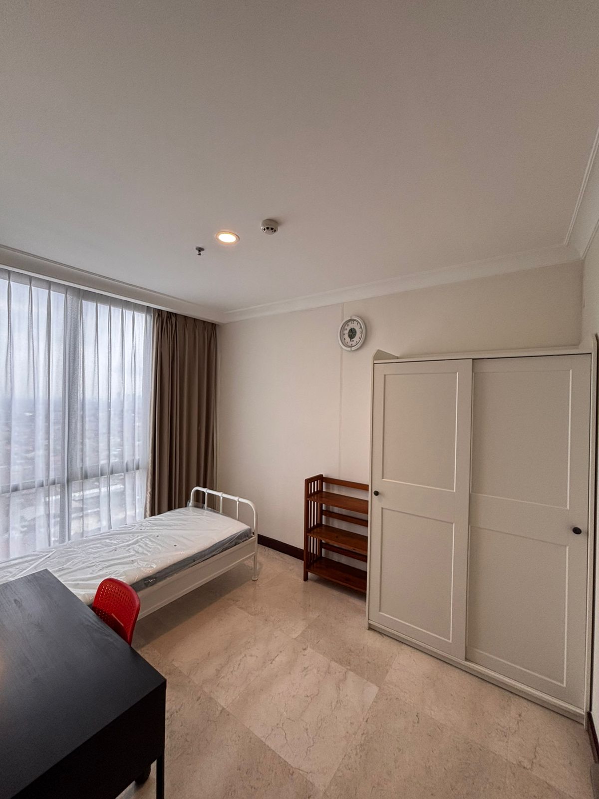 Apartemen Permata Hijau Suites 3BR Lantai 28 Full Furnish Disewakan, foto 3 dari 5