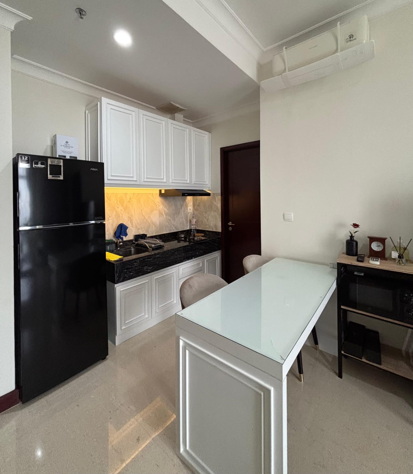 Apartemen Permata Hijau Suites 2BR Lantai 26 Full Furnish Disewakan, foto 3 dari 5