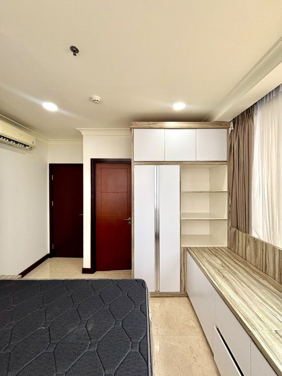 Apartemen Permata Hijau Suites 3BR Lantai 37 Full Furnish Disewakan, foto 3 dari 5